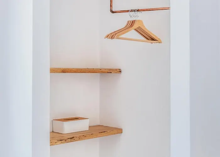 Syrolia Village - Phos